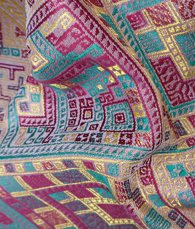 Tessuto jacquard in poliestere simile alla seta per Thai Pha Sinh Sarong